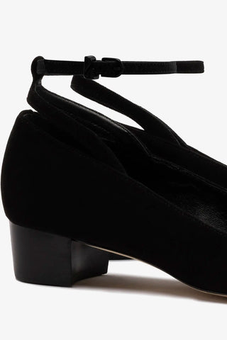 Larroudé x CPPXO: Scarpin Camurça Preto Pump Larroudé x CPPXO