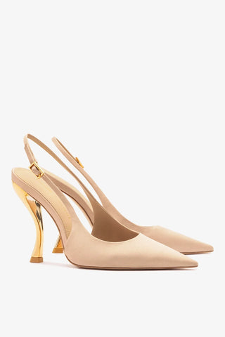 Larroudé x Nicolò B.: Slingback Grace Cetim Bege Larroudé x Nicolò Beretta