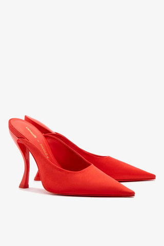 Larroudé By Nicolò B.: Mule Inna Cetim Vermelho Mule Larroudé x Nicolò Beretta