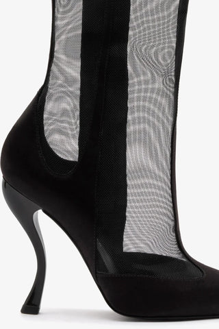 Larroudé By Nicolò B.: Bota Zuzu Cetim e Tela Preto Boot Larroudé x Nicolò Beretta