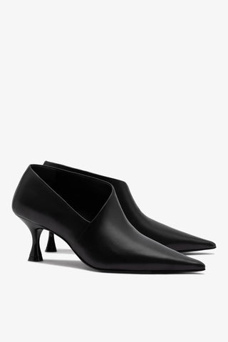 Larroudé By Nicolò B.: Scarpin Vittoria Couro Preto Boot Larroudé x Nicolò Beretta
