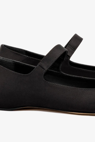 Larroudé By Nicolò B.: Sapatilha Maria Cetim Preto Ballerina Larroudé x Nicolò Beretta