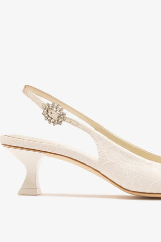 Larroudé x Markarian: Slingback Amal Renda Branco Pump Larroudé x Markarian