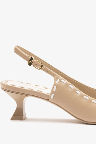 Slingback Jenny Couro Bege e Couro Verniz Branco Pump Larroudé