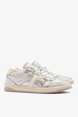 Tênis George Couro Prateado e Off White Sneaker Larroudé