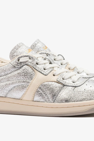Tênis George Couro Prateado e Off White Sneaker Larroudé