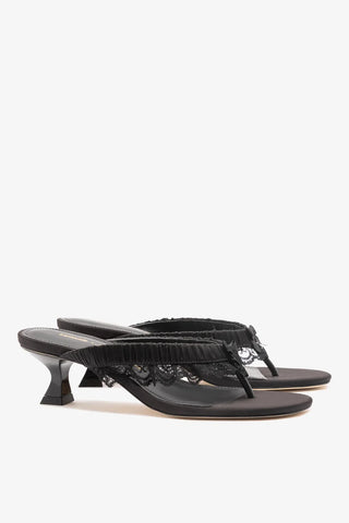 Larroudé x Tanner Fletcher: Sandália Gaia Low Lingerie Cetim Preto Sandal Larroudé x Tanner Fletcher