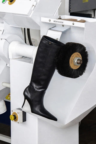 Bota Carine Couro Preto Boot Larroudé