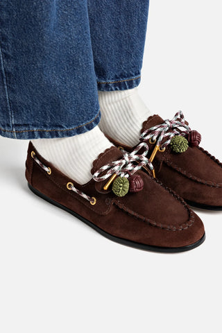 Mocassim Boat Shoe Cyprus Camurça Marrom Loafer Larroudé