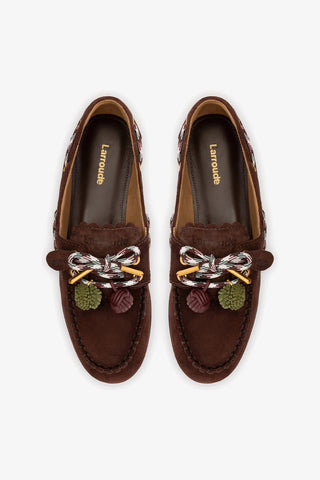 Mocassim Boat Shoe Cyprus Camurça Marrom Loafer Larroudé