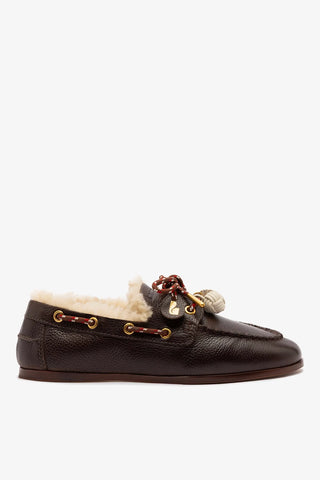 Mocassim Boat Shoe Cyprus Couro Marrom e Lã Natural Loafer Larroudé