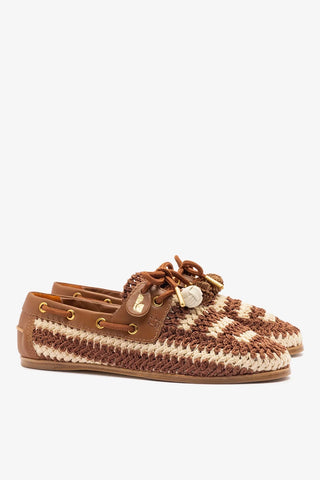 Mocassim Boat Shoe Cyprus Crochê e Couro Caramelo Loafer Larroudé