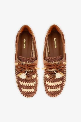 Mocassim Boat Shoe Cyprus Crochê e Couro Caramelo Loafer Larroudé