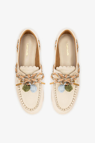 Mocassim Boat Shoe Cyprus Couro Off White Loafer Larroudé