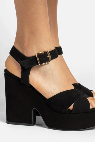 Sandália Plataforma Cher Camurça Preto Sandal Larroudé