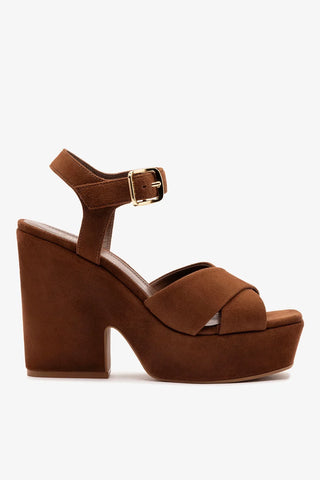Sandália Plataforma Cher Camurça Marrom Sandal Larroudé