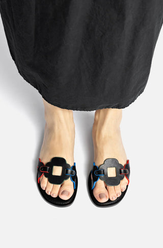 Flat Margherita Couro Preto Flat Sandal Larroudé