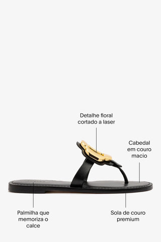 Sandália Flat Margherita Couro Preto e Metal Dourado Flat Sandal Larroudé