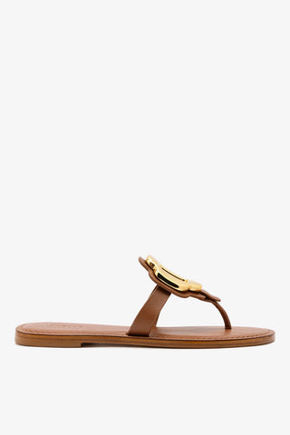 Sandália Flat Margherita Couro Off White e Metal Dourado Flat Sandal Larroudé