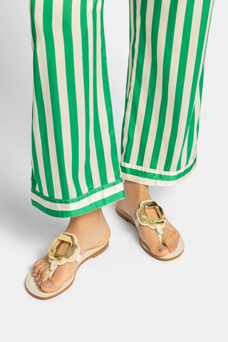 Sandália Flat Margherita Couro Off White e Metal Dourado Flat Sandal Larroudé