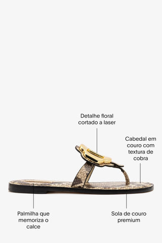 Sandália Flat Margherita Couro Cobra Bege e Metal Dourado Flat Sandal Larroudé