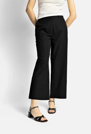 Sandália Roma Couro Preto Sandal Larroudé