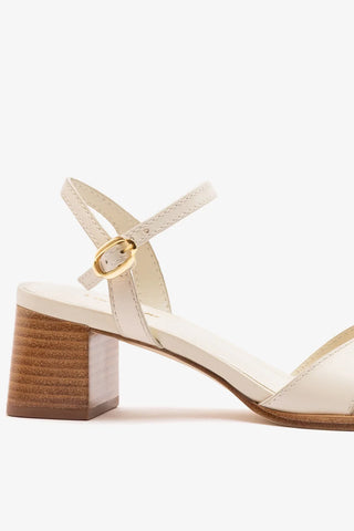 Sandália Roma Couro Off White Sandal Larroudé