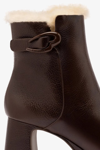 Bota Dolly Verona Low Couro Marrom e Lã Natural Boot Larroudé