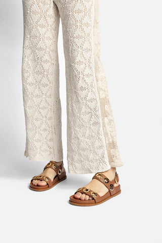Sandália Milan Sport Couro Caramelo Flat Sandal Larroudé