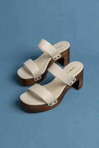 Larroudé x Kenneth Cole: Mule Couro Off White Sandal Larroudé x Kenneth Cole