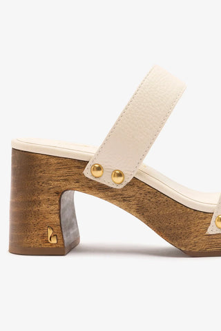Larroudé x Kenneth Cole: Mule Couro Off White Sandal Larroudé x Kenneth Cole