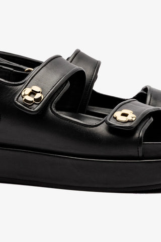 Sandália Jetty Couro Preto Flat Sandal Larroudé