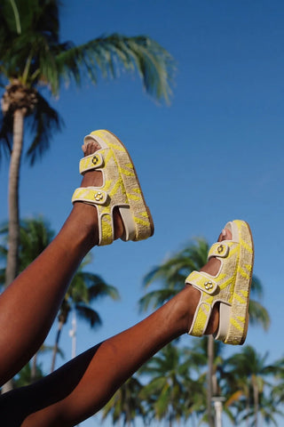 Sandalia Jetty Malha Estampado Amarelo Sandal Larroudé