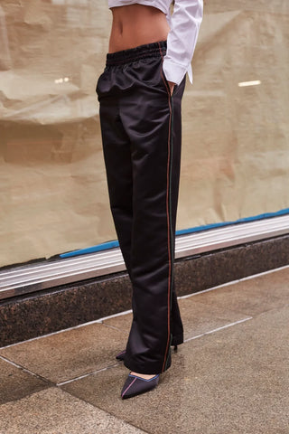 Calça Jogger Sally Cetim Preto Vestuario Larroudé x Jonathan Cohen
