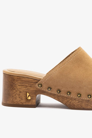 Mule Plataforma Willow Camurça Caramelo Sandal Larroudé