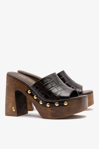 Larroudé x Kenneth Cole: Mule Couro Croco Marrom Mule Larroudé x Kenneth Cole