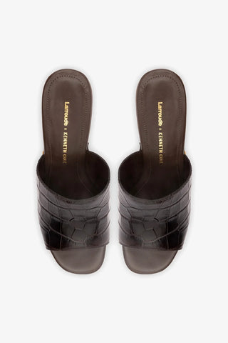 Larroudé x Kenneth Cole: Mule Couro Croco Marrom Mule Larroudé x Kenneth Cole