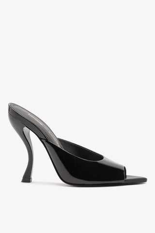 Larroudé x Nicolò B.: Mule Malibu Couro Verniz Preto Mule Larroudé x Nicolò Beretta