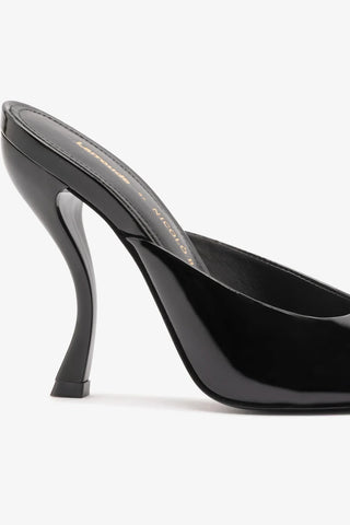 Larroudé x Nicolò B.: Mule Malibu Couro Verniz Preto Mule Larroudé x Nicolò Beretta