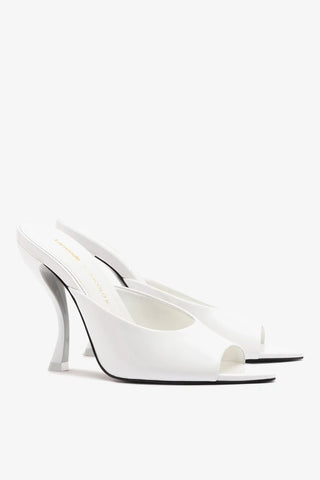 Larroudé x Nicolò B.: Mule Malibu Couro Verniz Branco Mule Larroudé x Nicolò Beretta