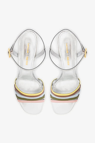 Larroudé x Ciao Lucia: Sandália Anabela Daiana Couro Prateado Sandal Larroudé x Ciao Lucia