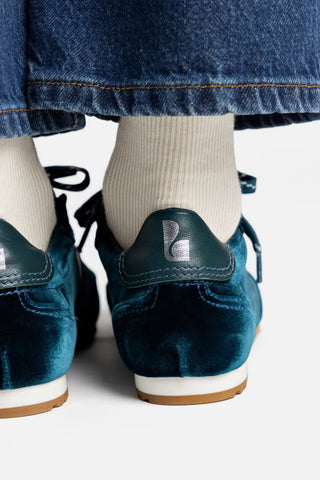 Tênis Stella Veludo e Couro Azul Sneaker Larroudé
