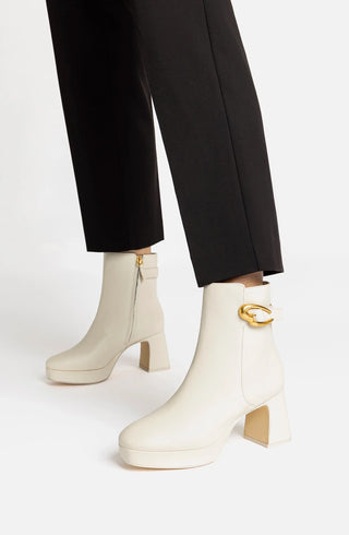 Bota Plataforma Dolly Verona Low Couro Off White Boot Larroudé