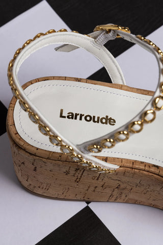 Flatform Gio Milanina Couro Verniz Branco e Cortiça Sandal Larroudé