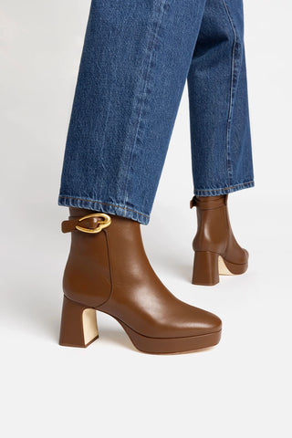 Bota Plataforma Dolly Verona Low Couro Marrom Boot Larroudé