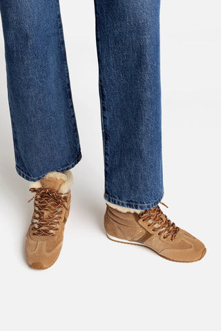 Tênis Cano Médio Stella Camurça Caramelo Couro Marrom e Lã Natural Sneaker Larroudé