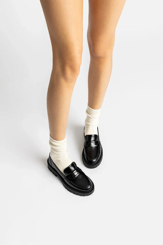 Mocassim Tratorado Suki Couro Preto Loafer Larroudé