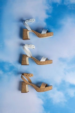 Sandália Dolly Verona Low Couro Bege e Cortiça Sandal Larroudé