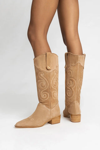 Bota Paloma Camurça Caramelo Boot Larroudé