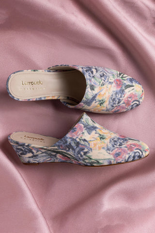 Larroudé x Markarian: Mule Anabela Venice Jacquard Azul Mule Larroudé x Markarian